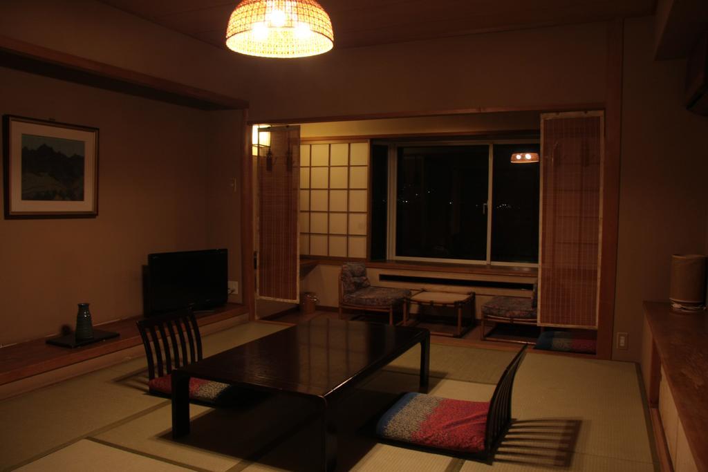 โรงแรม โรงแรมคาวากุจิโก 3*