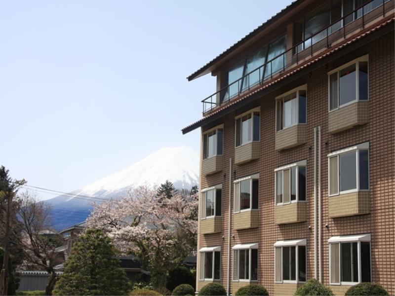 河口湖ホテル 3* 富士河口湖町