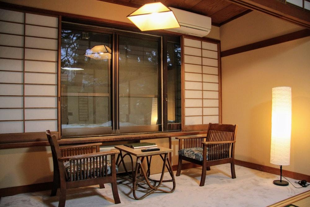 河口湖ホテル 3* 富士河口湖町